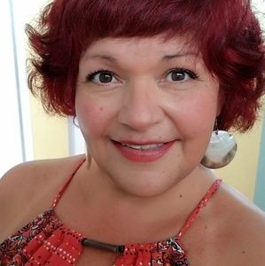 Meet your Posher, Rebecca